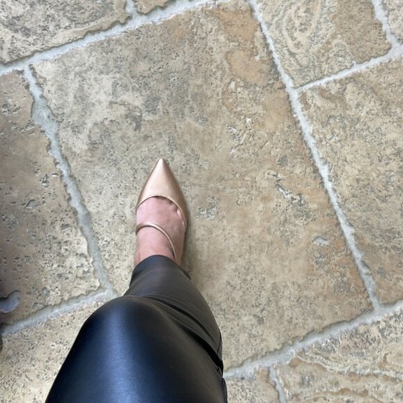 Charles by Charles David Women's Alda Pump - Picture 9 of 9